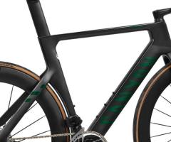 2024 Canyon Aeroad CFR AXS Road Bike (KINGCYCLESPORT)